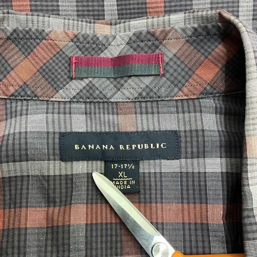 BANANA REPUBLIC Pearl Snap Dress Shirt